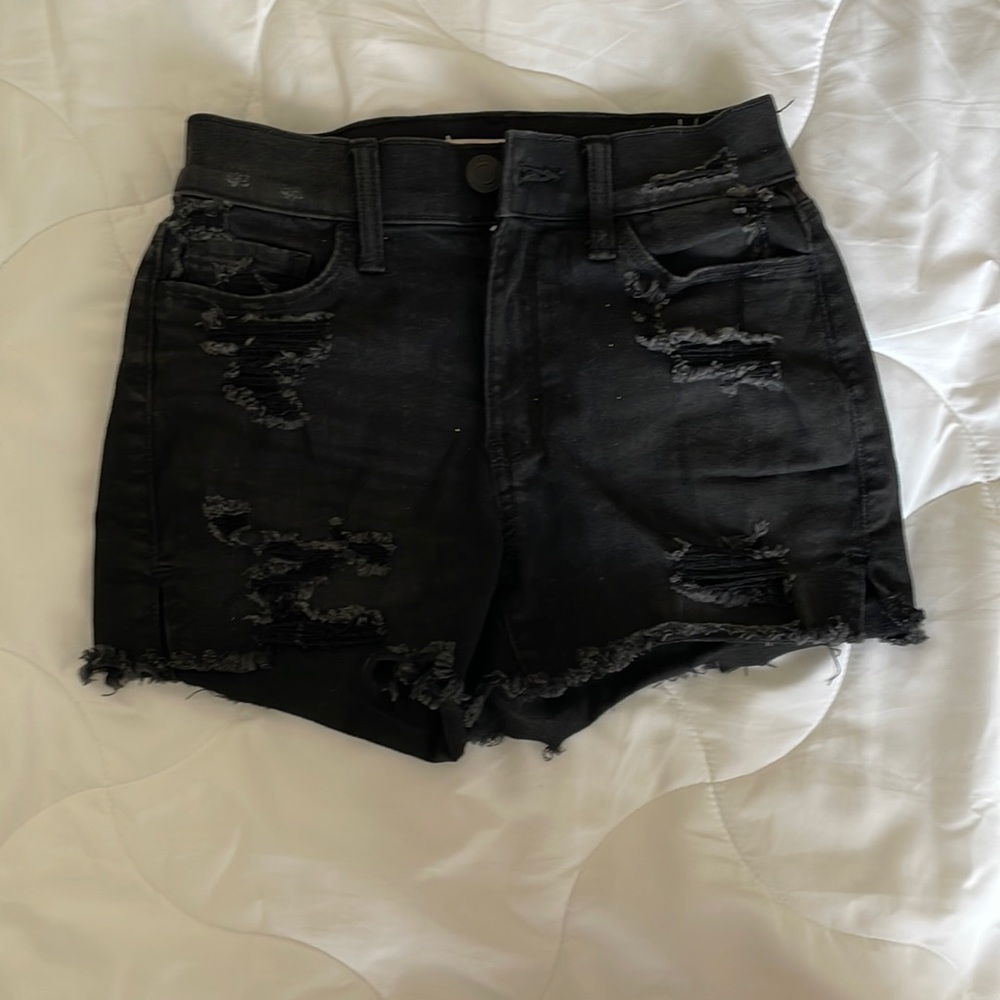 SO High Rose Curvy Shortie Black Jean Shorts